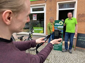 In der Pause: Fotosession, Klausurtagung, Foto: Grüne Havelland