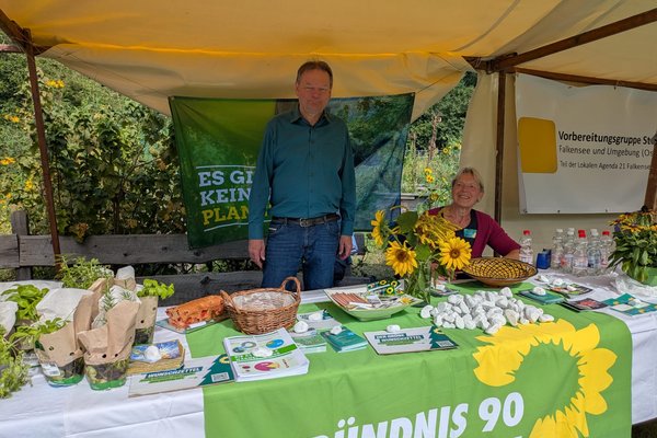 Grüner Stand beim Stadtfest Falkensee